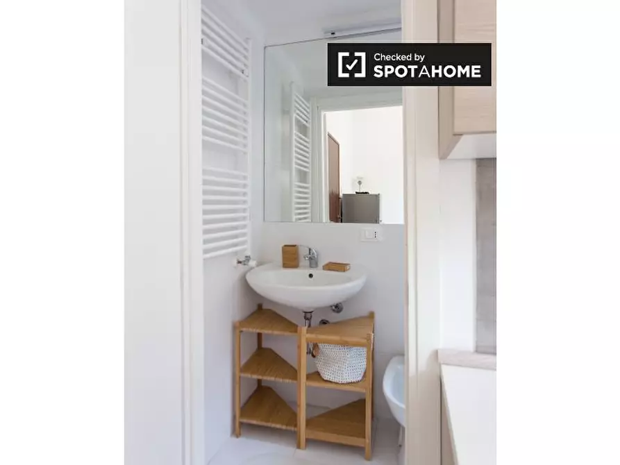 Immagine 6 di Appartamento in affitto  in Via S. Dionigi, 20139 Milano MI, Italy a Milano