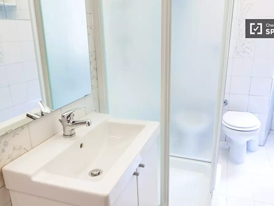 Immagine 11 di Camera condivisa in affitto  in Viale Parioli a Roma