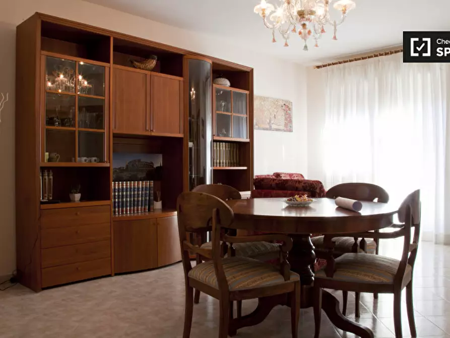 Immagine 12 di Camera condivisa in affitto  in Via Giulio Galli a Roma