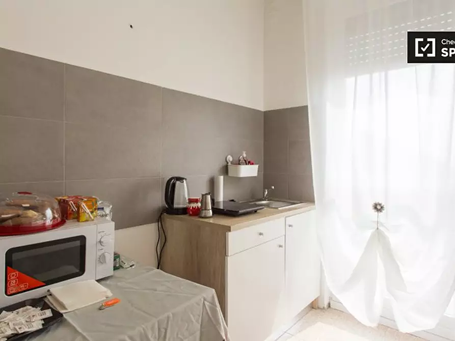 Immagine 7 di Camera condivisa in affitto  in Via delle Acacie a Buccinasco