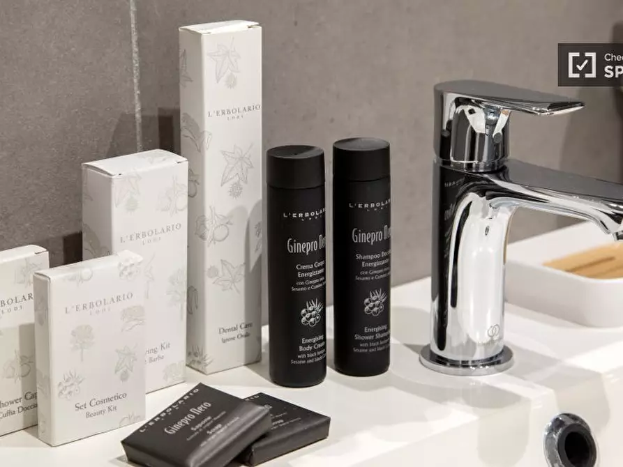 Immagine 13 di Ufficio in affitto  in Via Prenestina a Roma