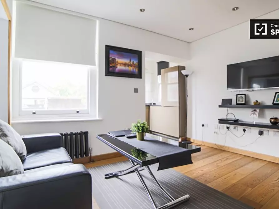 Immagine 2 di Ufficio in affitto  in Flat 4B, 5 New Bridge St, London EC4V 6AB a 