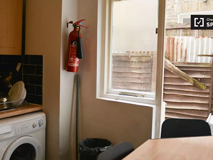 Immagine 10 di Camera condivisa in affitto  in Heyford Terrace a Lambeth