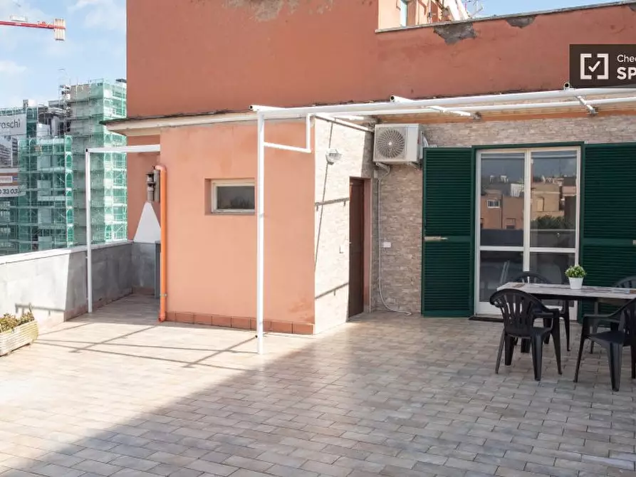 Immagine 4 di Ufficio in affitto  in Via del Forte Braschi a Roma