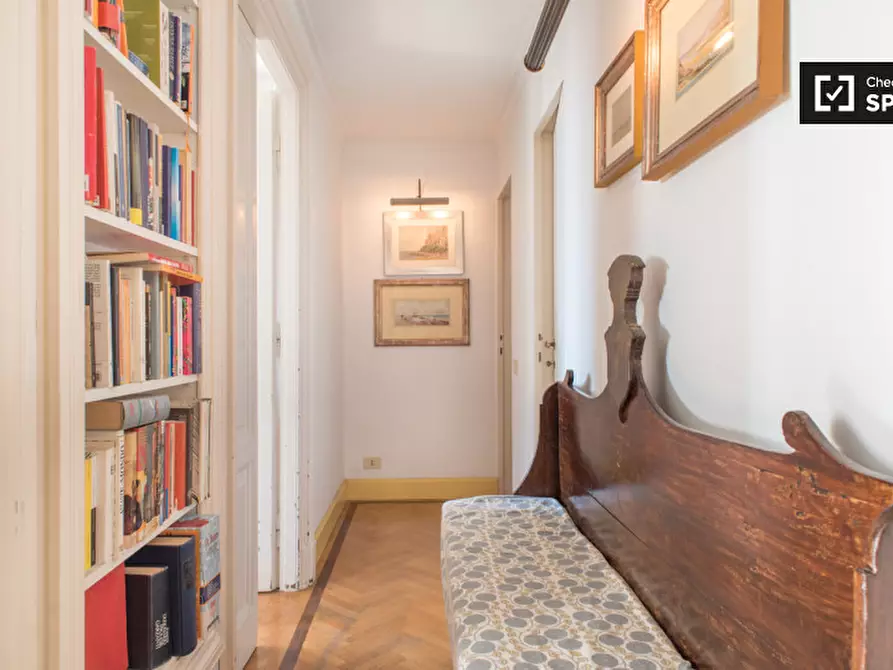 Immagine 14 di Camera condivisa in affitto  in Via Adige a Roma