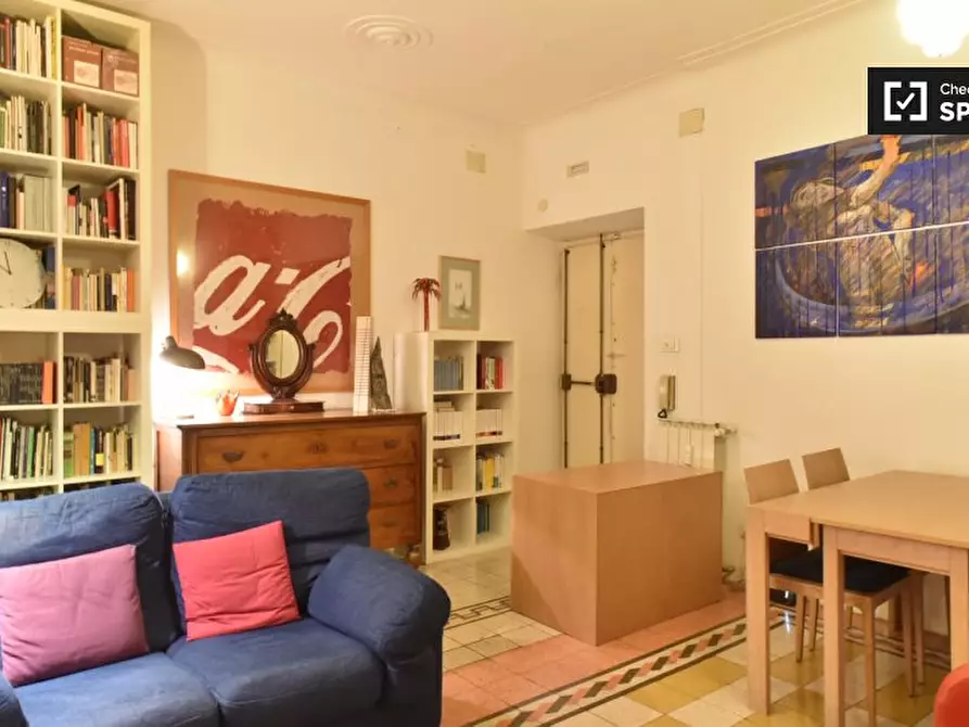 Immagine 8 di Camera condivisa in affitto  in Via Cutilia a Roma