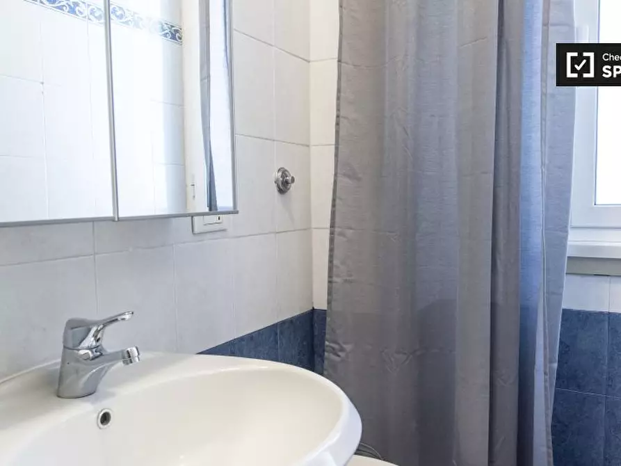 Immagine 2 di Camera condivisa in affitto  in Via Val d'Aosta a Roma
