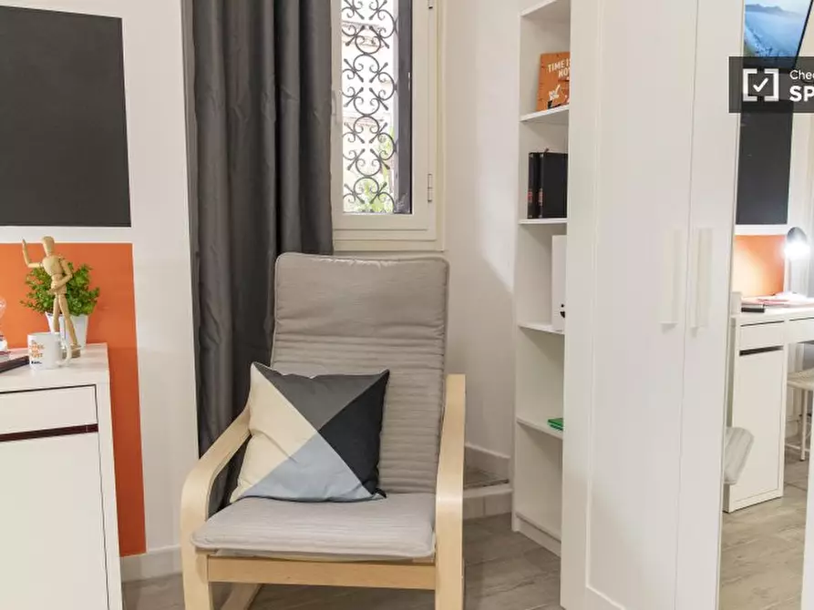 Immagine 2 di Camera condivisa in affitto  in Via in Selci a Roma