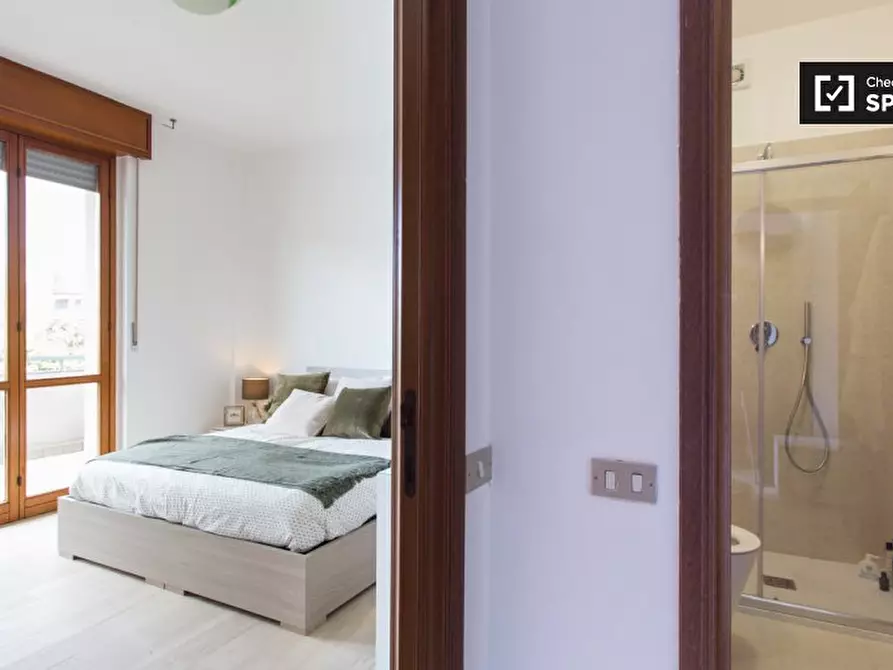 Immagine 15 di Camera condivisa in affitto  in Via Toce a Milano