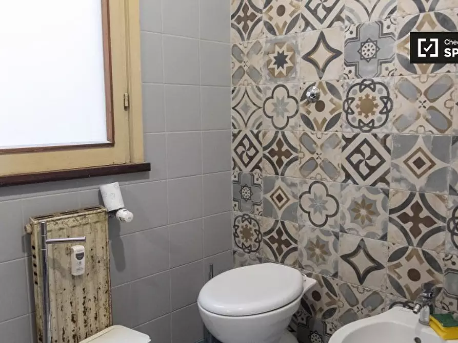 Immagine 14 di Camera condivisa in affitto  in Via Renato Simoni a Roma