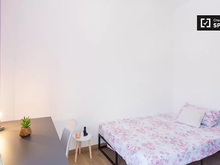 Immagine 3 di Camera condivisa in affitto  in Viale Gran Sasso a Milano