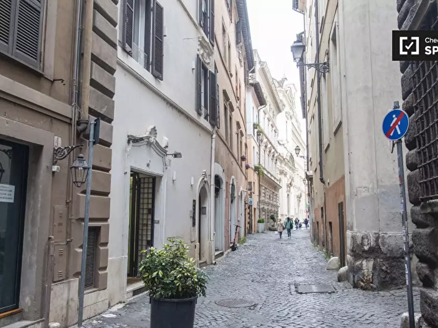 Immagine 15 di Appartamento in affitto  in Via dei Gigli d'Oro a Roma