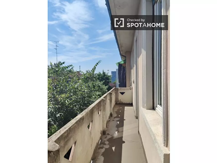 Immagine 15 di Appartamento in affitto  in Viale Famagosta a Milano