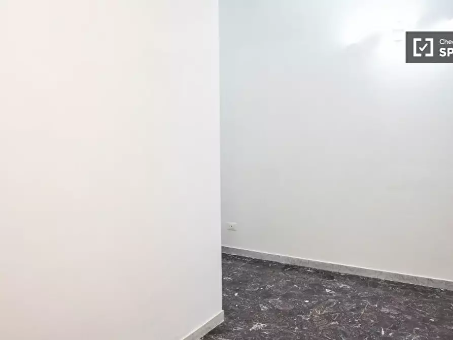 Immagine 19 di Camera condivisa in affitto  in Via Emilio Albertario a Roma