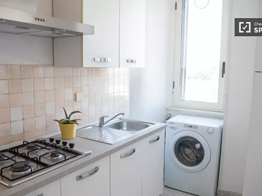 Immagine 1 di Appartamento in affitto  in Via dei Savorgnan a Roma