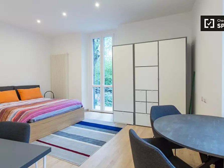 Immagine 4 di Ufficio in affitto  in Via Brusuglio a Milano