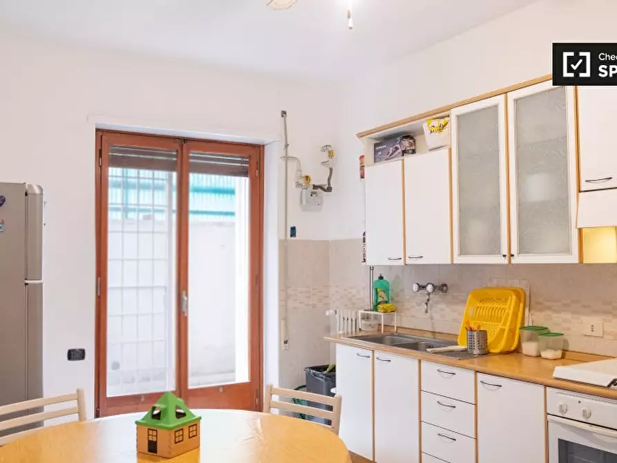 Immagine 6 di Camera condivisa in affitto  in Via Pietro Blaserna a Roma