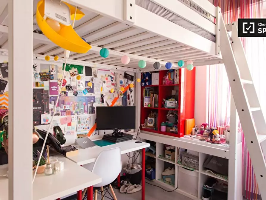 Immagine 5 di Camera condivisa in affitto  in Via degli Imbriani a Milano