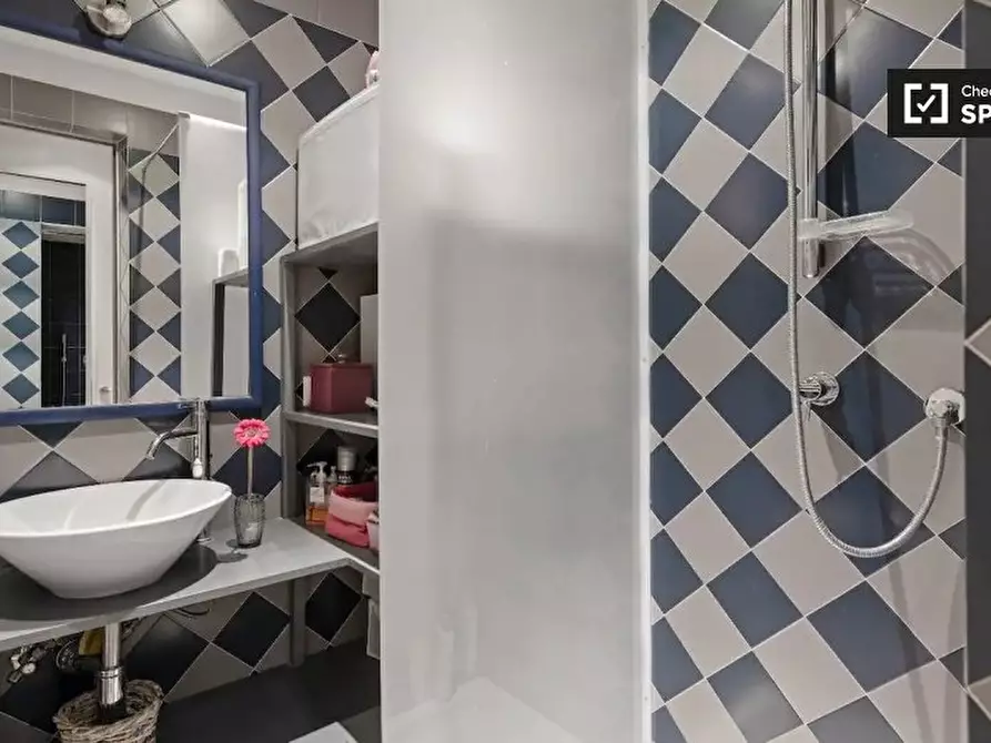 Immagine 7 di Appartamento in affitto  in Lungotevere degli Altoviti a Roma