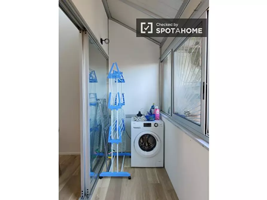 Immagine 10 di Camera condivisa in affitto  in Via Fieno a Milano