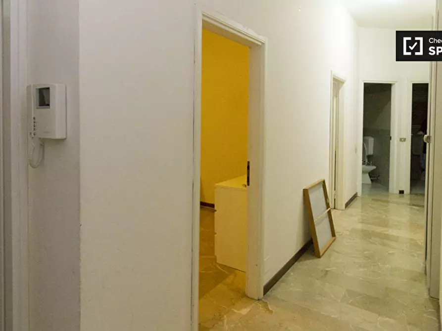 Immagine 14 di Camera condivisa in affitto  in Via Perugino a Milano