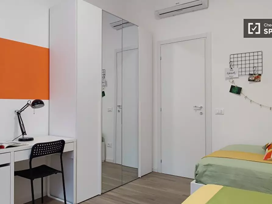 Immagine 4 di Camera condivisa in affitto  in Viale Monza a Milano