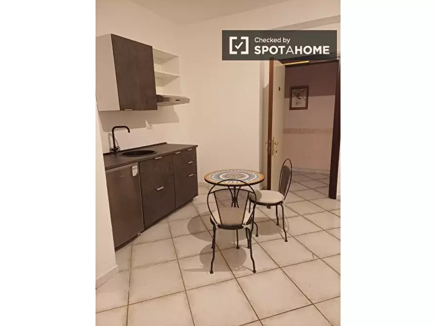 Immagine 9 di Camera condivisa in affitto  in Via Fraconalto a Roma