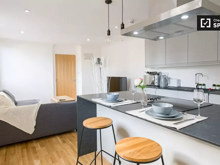 Immagine 12 di Appartamento in affitto  in Kilburn High Rd, Kilburn, London NW6 4JH, UK a Camden Town
