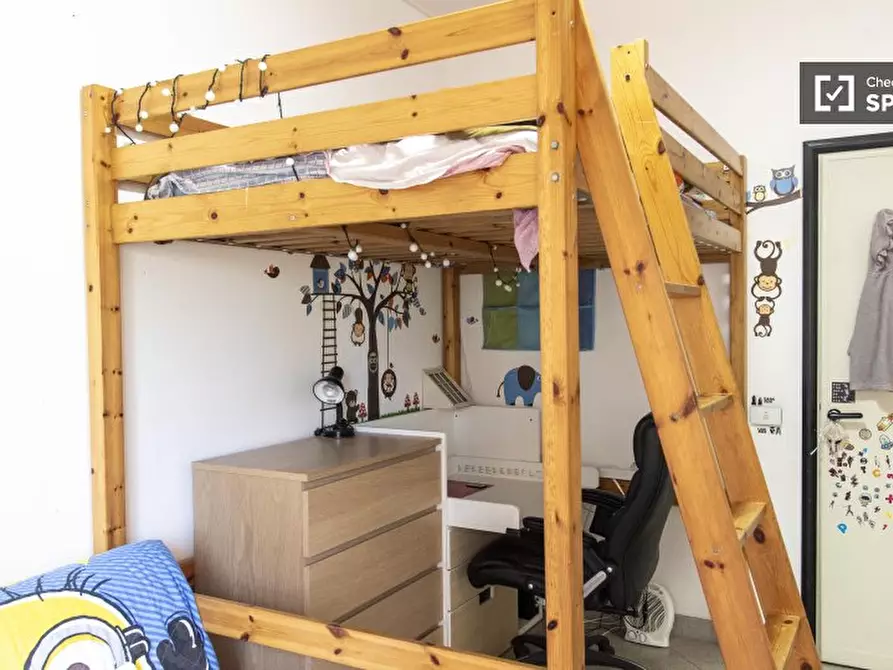 Immagine 3 di Camera condivisa in affitto  in Lungotevere di Pietra Papa a Roma