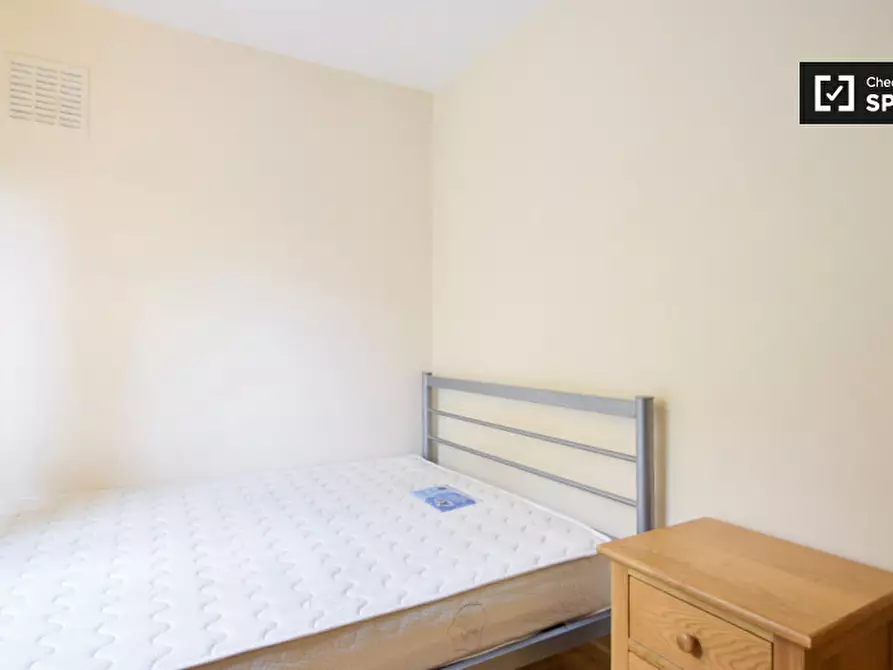 Immagine 11 di Camera condivisa in affitto  in Lebanon Gardens a Wandsworth