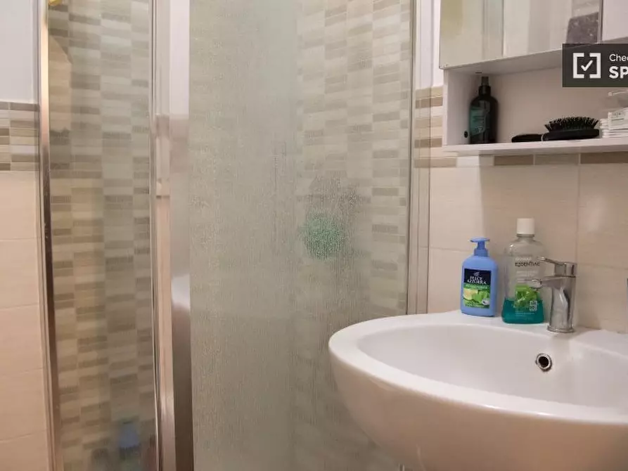 Immagine 5 di Ufficio in affitto  in V. dei Due Ponti a Roma