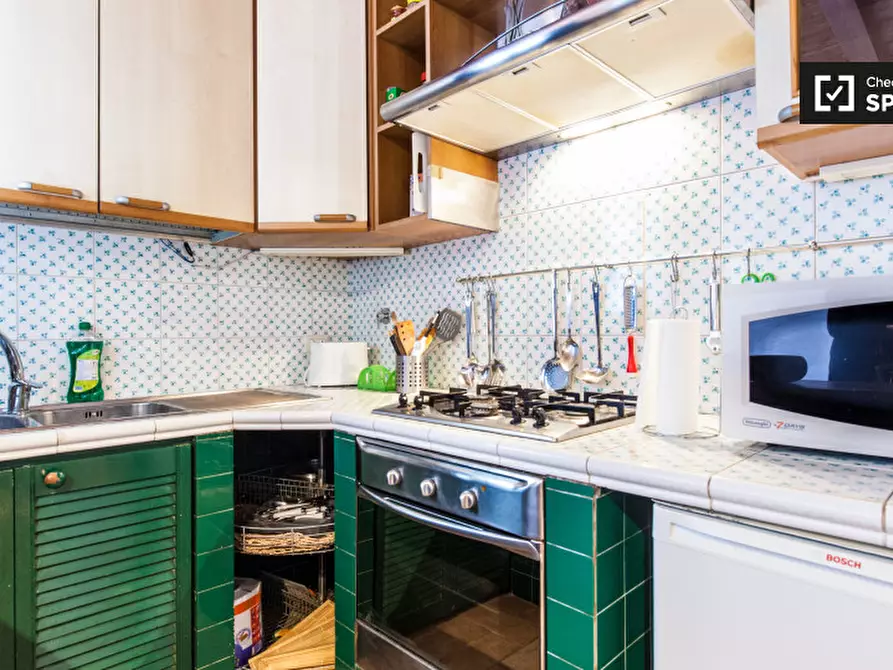 Immagine 11 di Appartamento in affitto  in Via Garibaldi a Roma