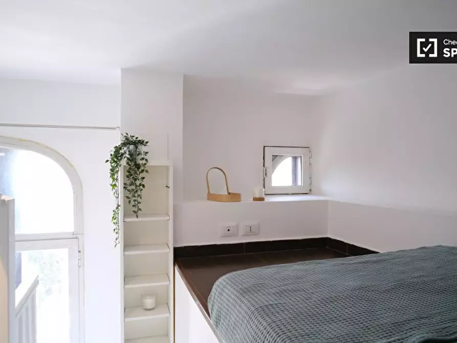 Immagine 12 di Camera condivisa in affitto  in Via Appia Nuova a Roma