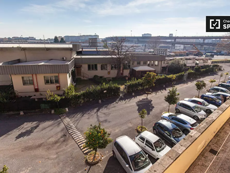 Immagine 9 di Camera condivisa in affitto  in Viale dello Scalo San Lorenzo a Roma