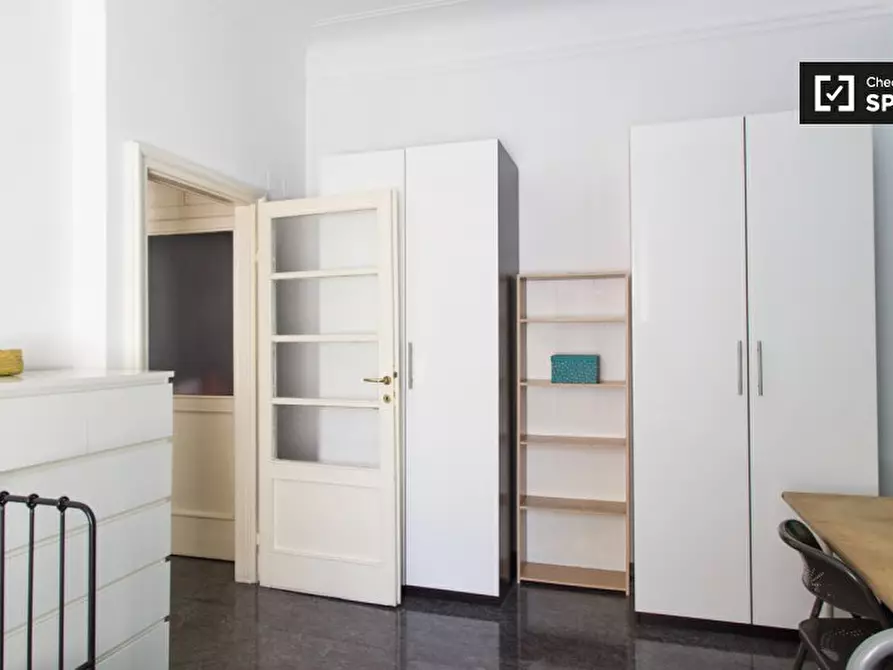 Immagine 3 di Camera condivisa in affitto  in Viale Romagna a Milano