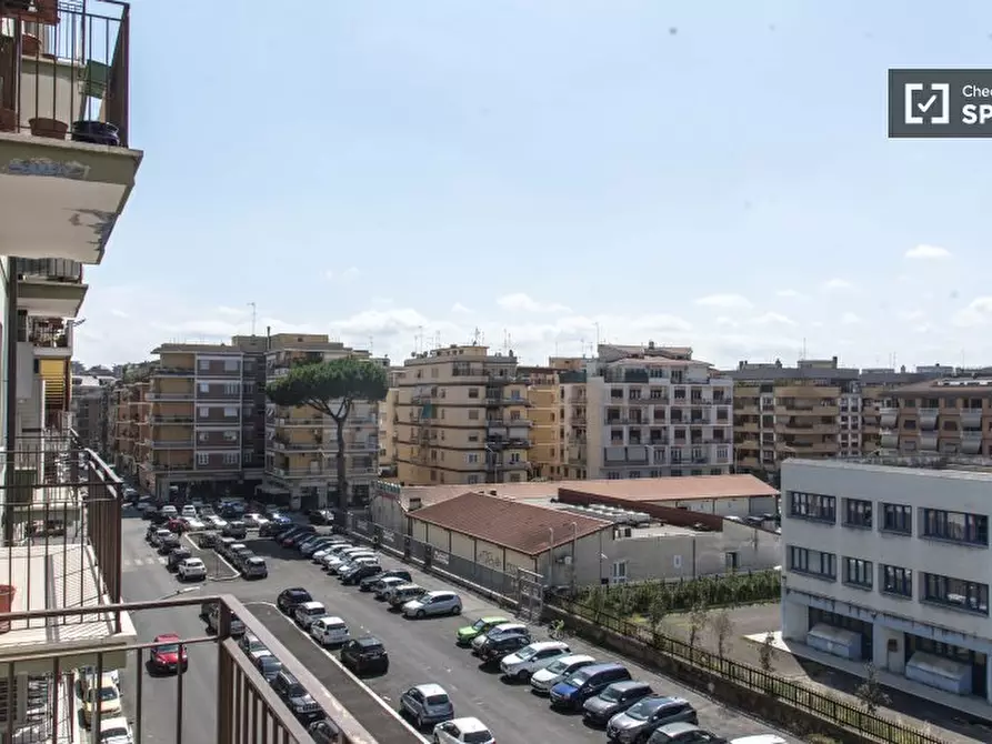 Immagine 14 di Appartamento in affitto  in Via Val di Lanzo a Roma