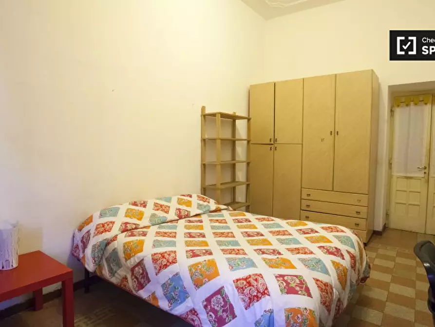 Immagine 3 di Camera condivisa in affitto  in Piazza Melozzo da Forlì, 00196 Roma RM, Italy a Roma