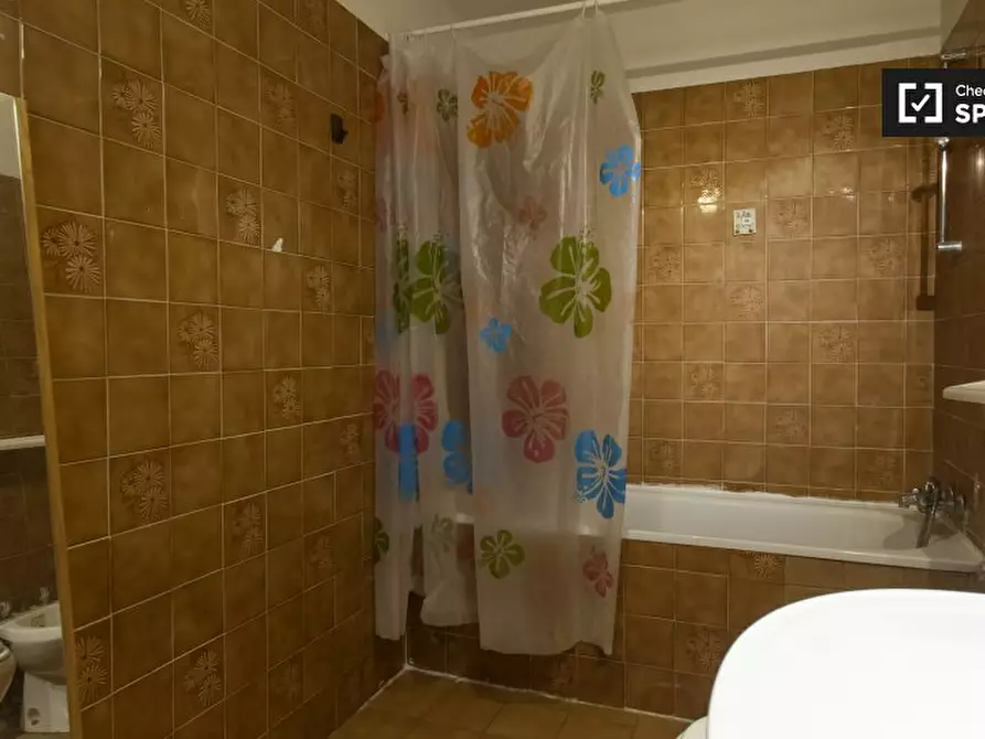 Immagine 14 di Camera condivisa in affitto  in Via Valentino Banal, 00177 Roma RM, Italy a Roma