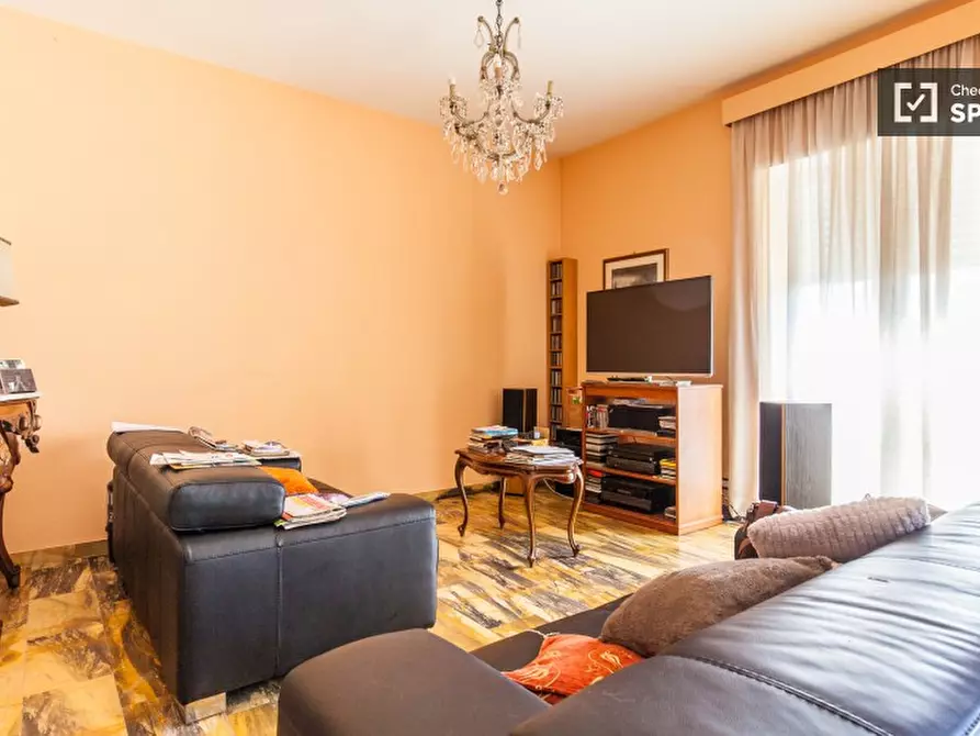 Immagine 9 di Camera condivisa in affitto  in Via Cinigiano a Roma