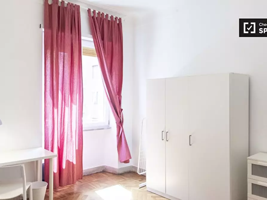 Immagine 4 di Camera condivisa in affitto  in Via Alberto Caroncini, 00197 Roma RM, Italy a Roma