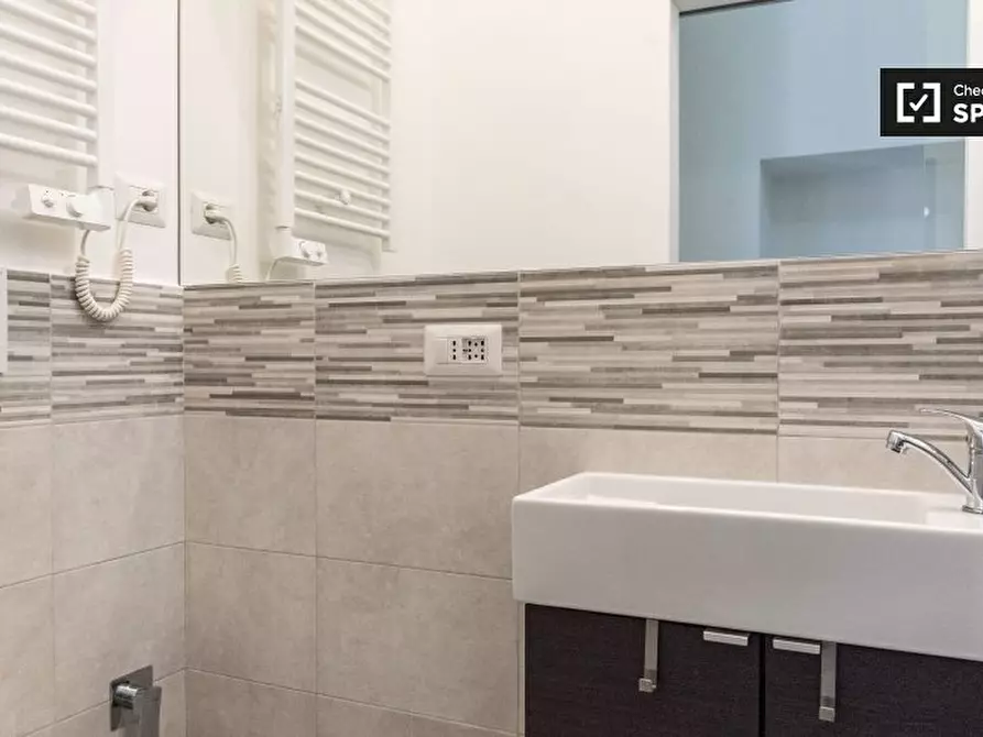 Immagine 11 di Camera condivisa in affitto  in Viale Parioli a Roma