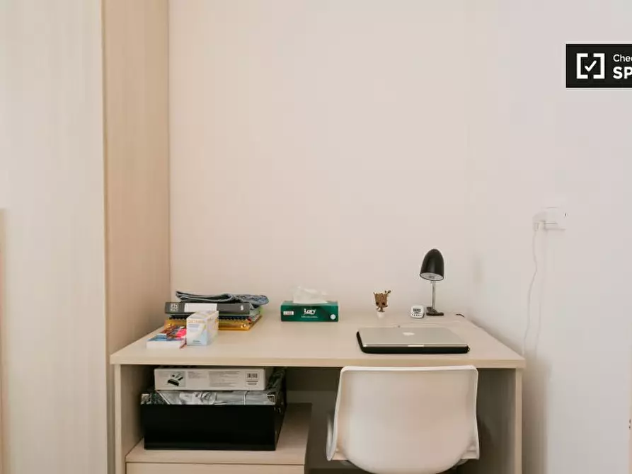 Immagine 3 di Camera condivisa in affitto  in Via Francesco Caracciolo, 20155 Milano MI, Italy a Milano