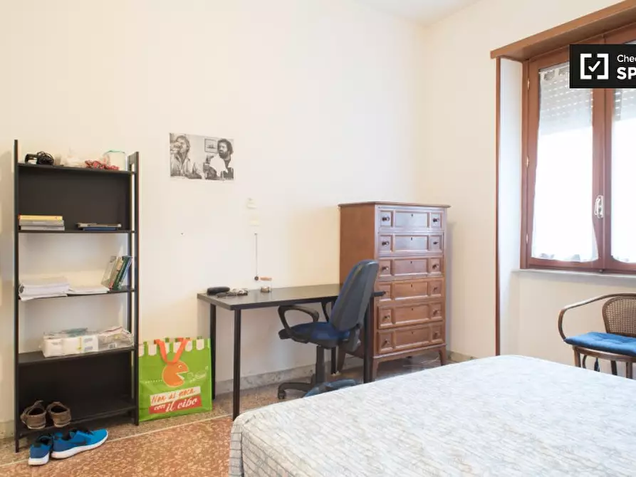 Immagine 4 di Camera condivisa in affitto  in Via Montebuono a Roma