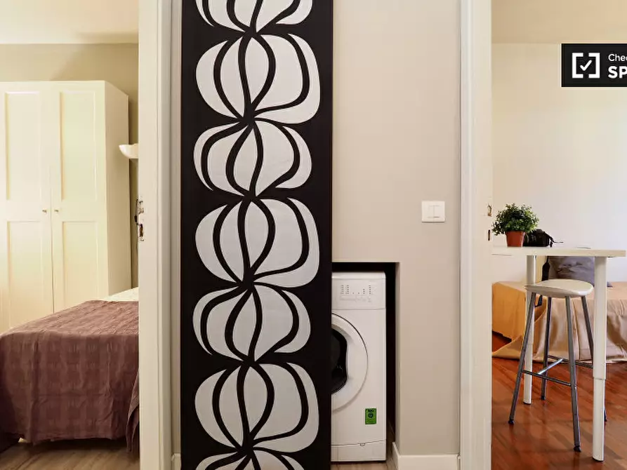 Immagine 15 di Camera condivisa in affitto  in Via Giacinto Bruzzesi a Milano