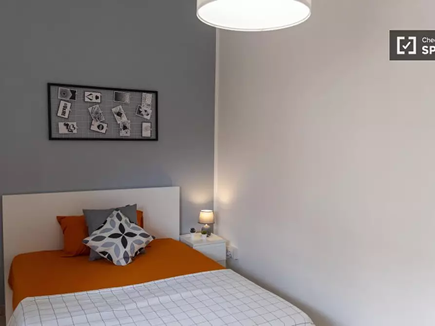 Immagine 2 di Camera condivisa in affitto  in Lungotevere di Pietra Papa a Roma