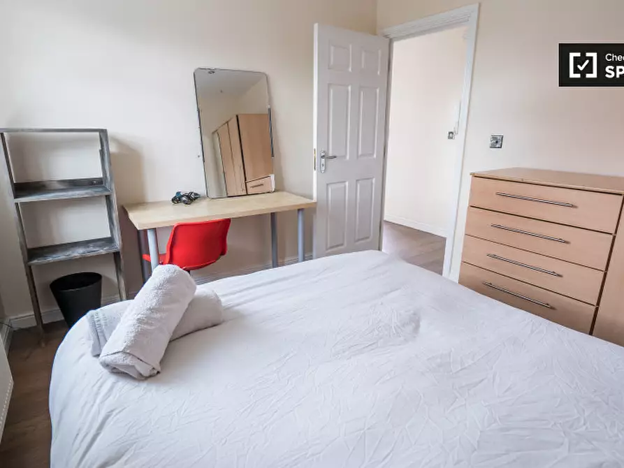 Immagine 2 di Camera condivisa in affitto  in Bethnal Green Road a Poplar