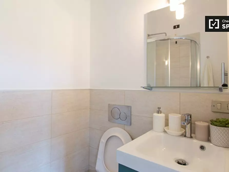 Immagine 6 di Camera condivisa in affitto  in Via Toce a Milano