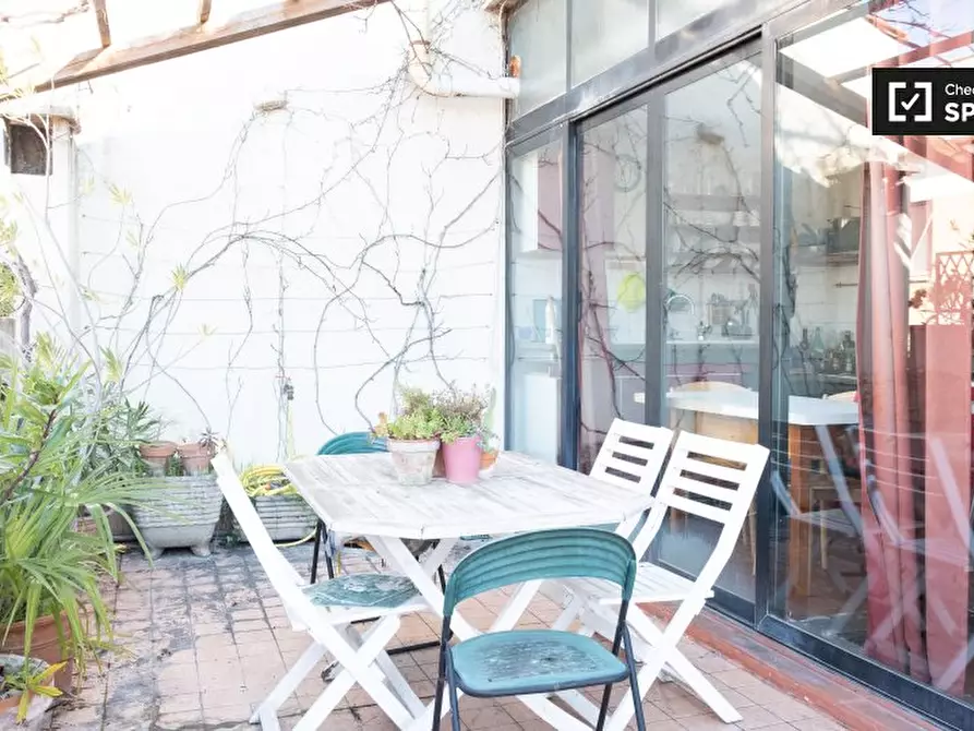 Immagine 17 di Camera condivisa in affitto  in Via Pietro D'Assisi a Roma