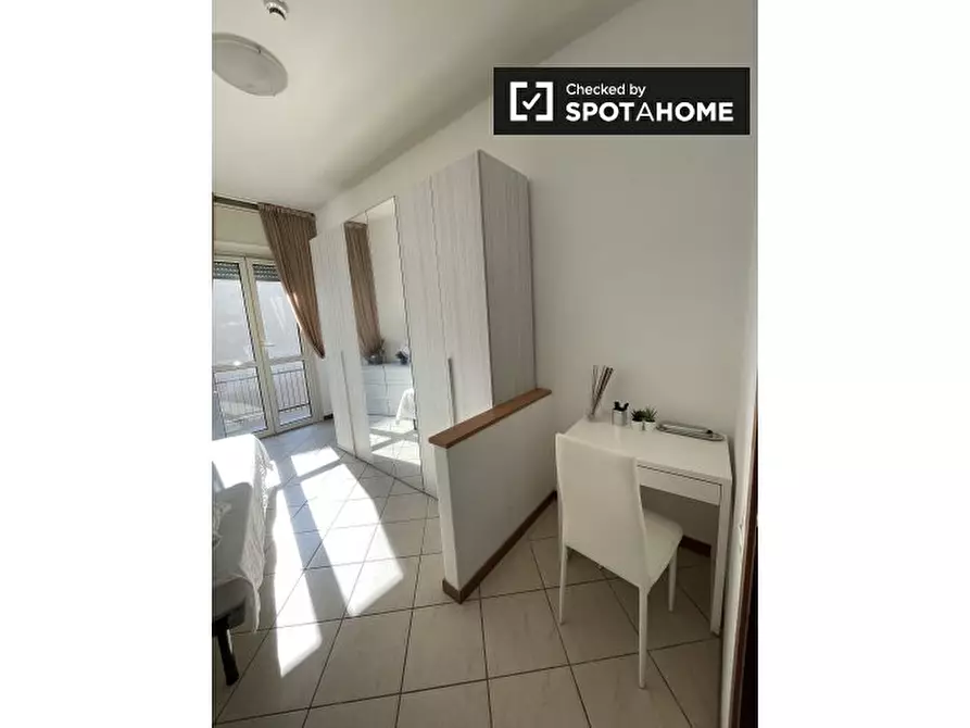 Immagine 3 di Camera condivisa in affitto  in Via Umberto Fogagnolo a Sesto San Giovanni