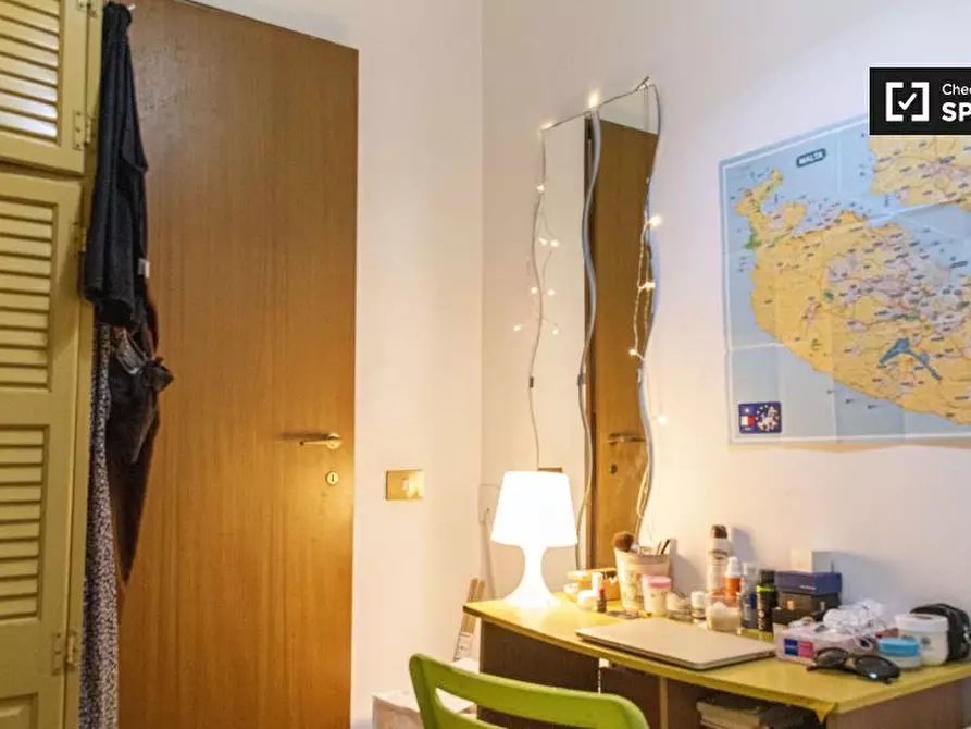 Immagine 3 di Camera condivisa in affitto  in Via dei Savorelli, 00165 Roma RM, Italy a Roma